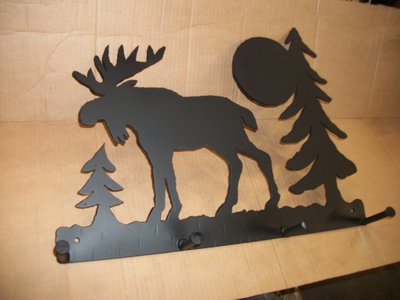 Porte-manteau mural en métal avec silhouette d'orignal
