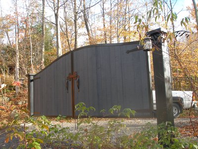 Rampe d'escalier en colimaçon avec motifs de feuilles, vue alternative